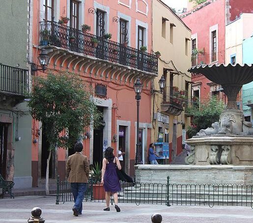 Opera Out Plaza del Baratillo Guanajuato 4