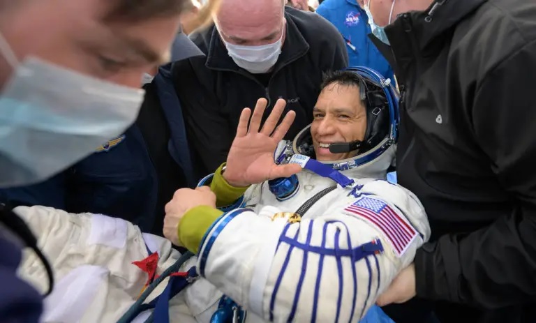 Astronaut Returns NASA ISS Soyuz MS 23 4