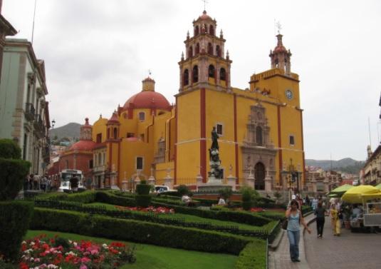 In Guanajuato, Love is in the air