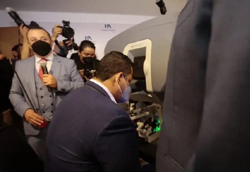 Governor launches robotic surgery set