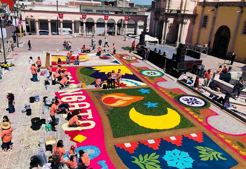 International Carpet Makers arrive in Uriangato