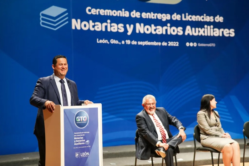 Auxiliaries of Notaries are authorized