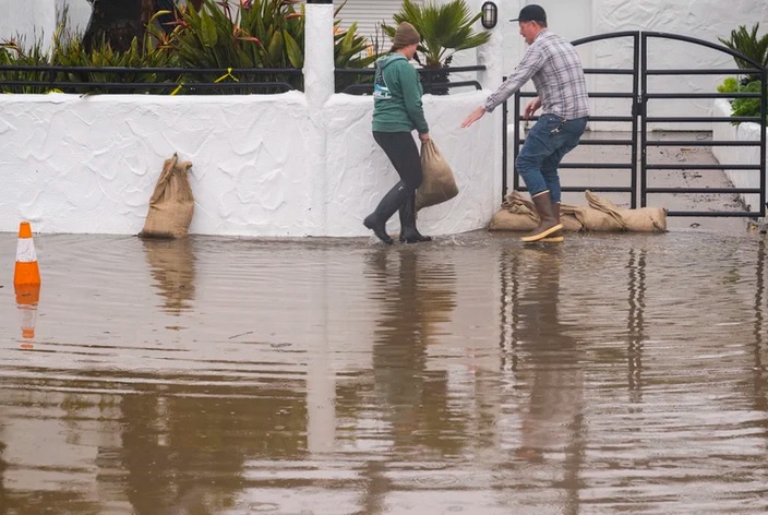 Floods in California cause alert in Guanajuato