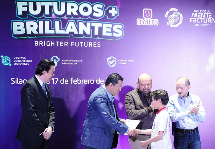<strong>‘Brighter Futures’ students graduate</strong>