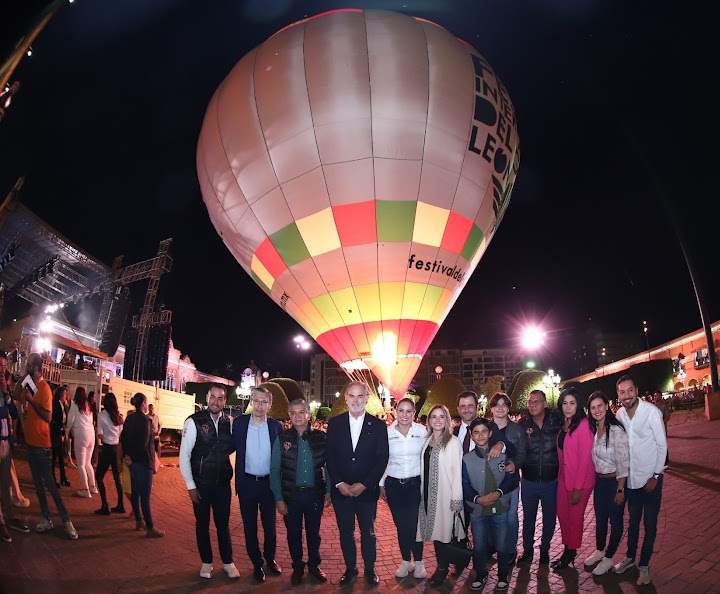 A festival of Balloons in Leon