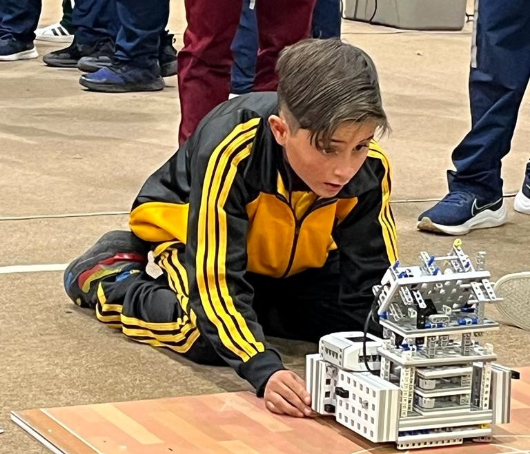 Young Guanajuatenses compete in robotics