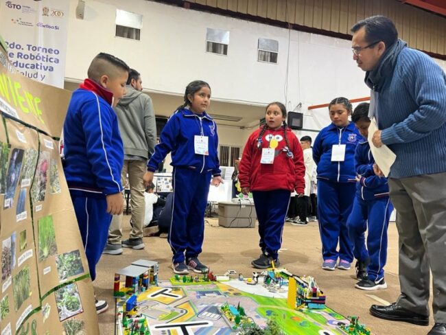 Robotics Young Students Guanajuato 8