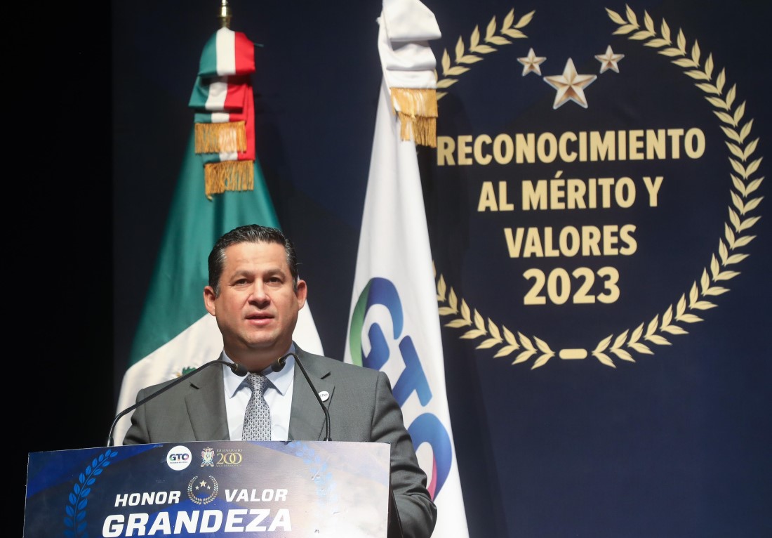 Governor supports work of local police corps of Guanajuato   
