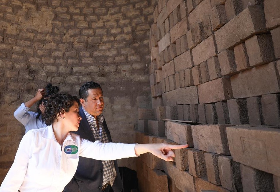 Low-emission kilns are inaugurated for brick production