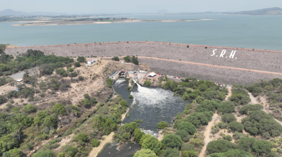 Irrigation starts with water of the Solís Dam