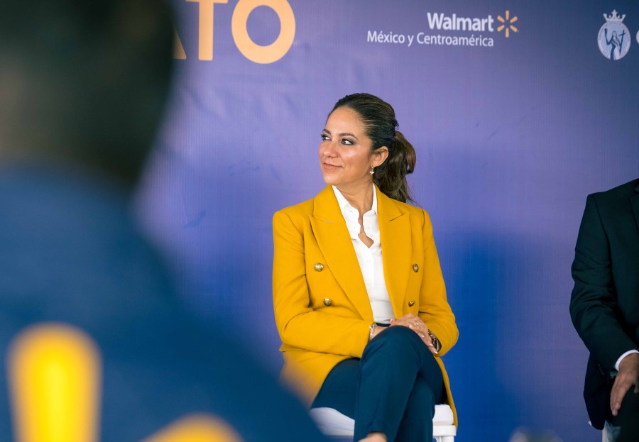 Libia lays corner-stone of Walmart’s CEDIS in Silao