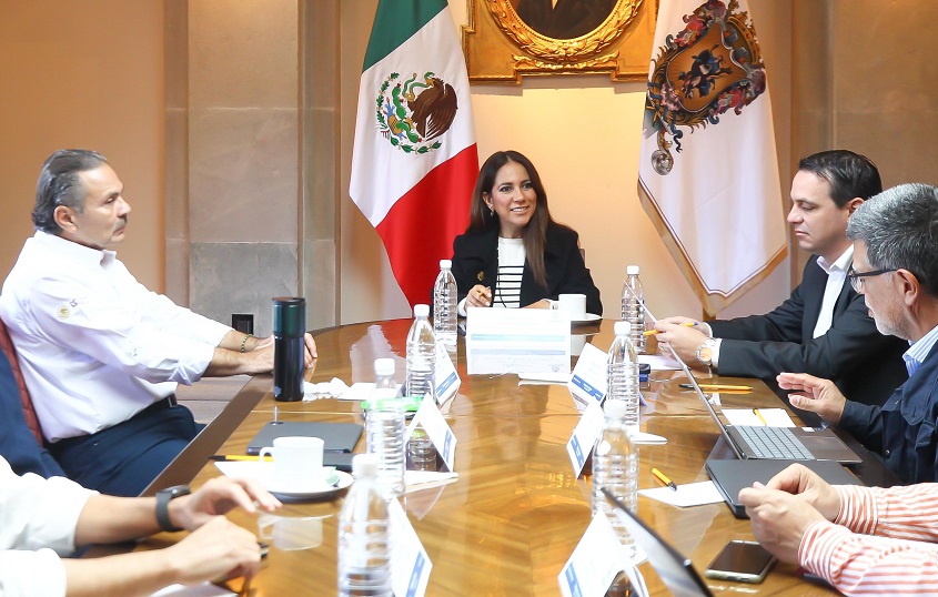 Governor agrees on a program of 21 thousand homes for Guanajuato