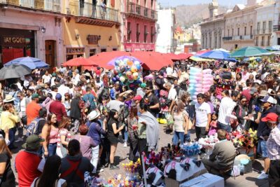 More tourists and spending expected for vacation More tourists and spending expected for vacation
