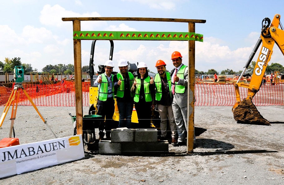 Foundation stone of second Aurrera is laid in Romita