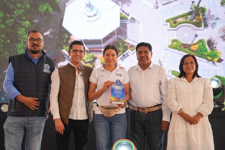 Walnut and Quince Fair Jalpa de Canovas Purisima del Rincon