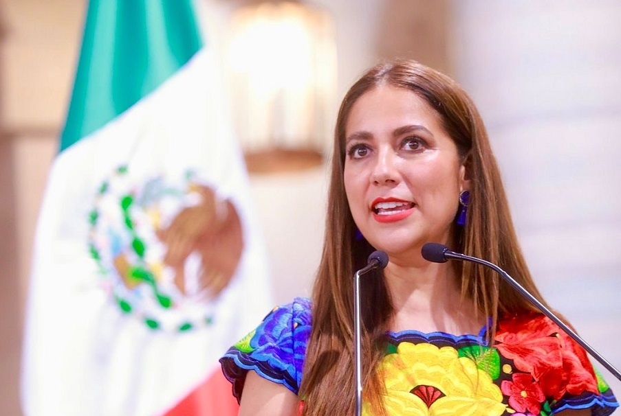 Governor renews the symbolic fire of freedom