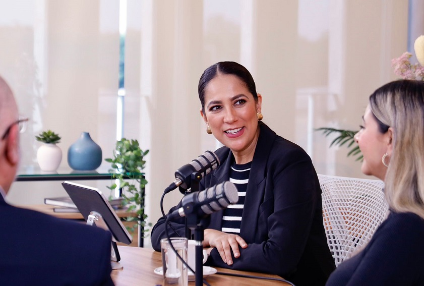 Libia announces 2,000 scholarships for women at UVEG