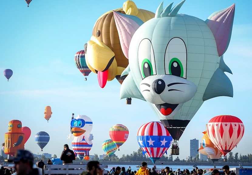 Magic lights up the sky in Leon