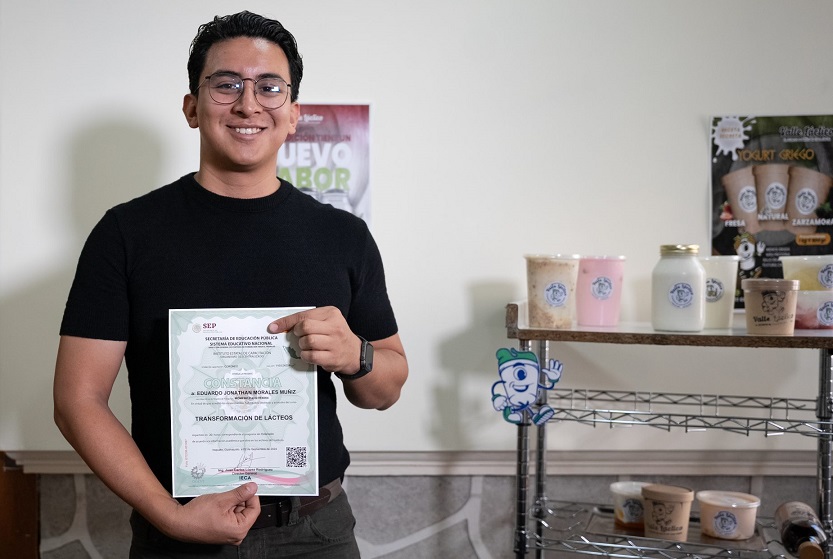 Eduardo boosts his Valle Lactico supported by IECA