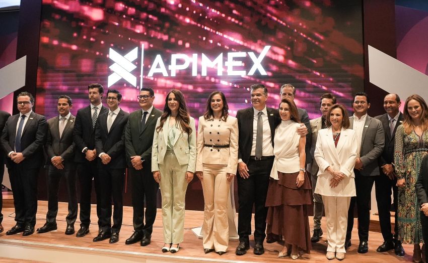 Governor swears in new APIMEX Board of Directors
