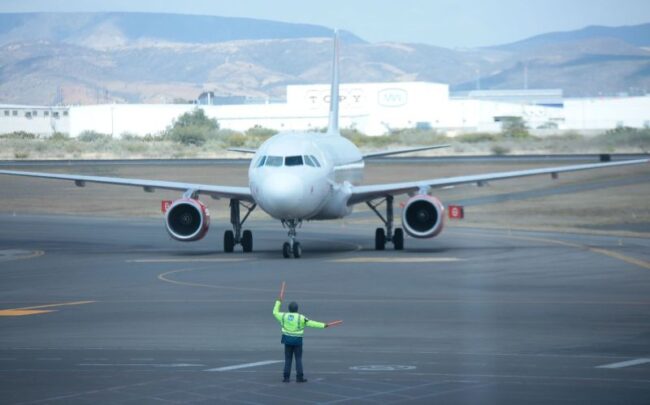 Flight Guanajuato Canada Conectivity