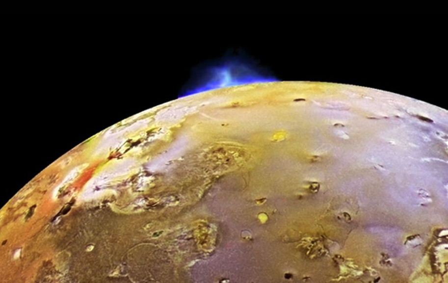 NASA’s Juno probe takes a peek at subsurface of Io