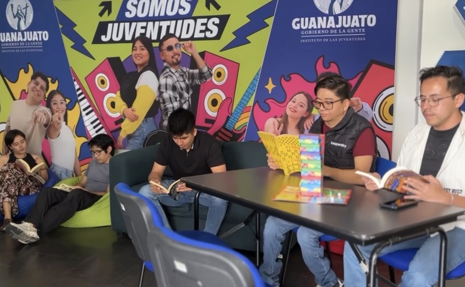 Reading is promoted by Juventudes